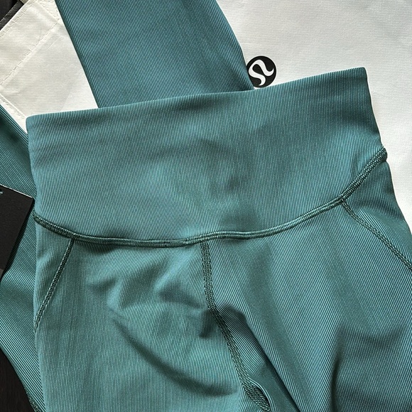 LULULEMON BASE PACE HR 25”* 2 Tone ribbed in GREEN JASPER/BLUE CHILL SZ 4 NWT - Picture 4 of 8